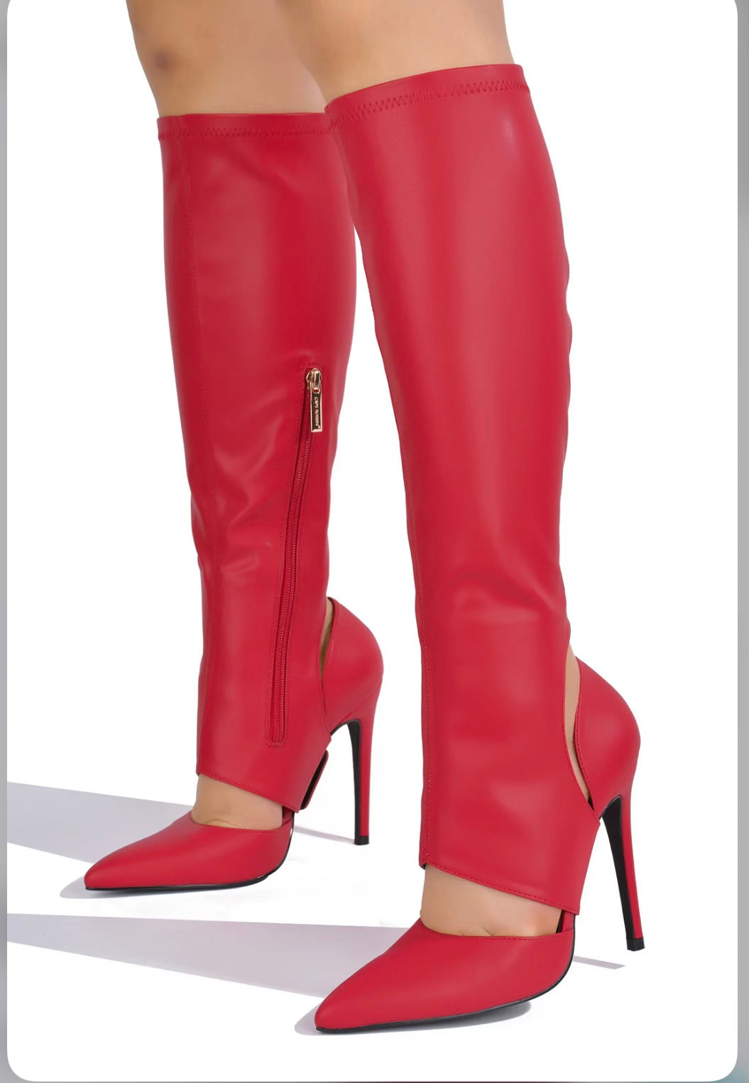 “Peekaboo” detachable boots