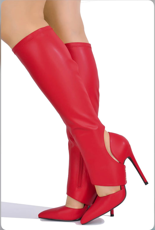 “Peekaboo” detachable boots