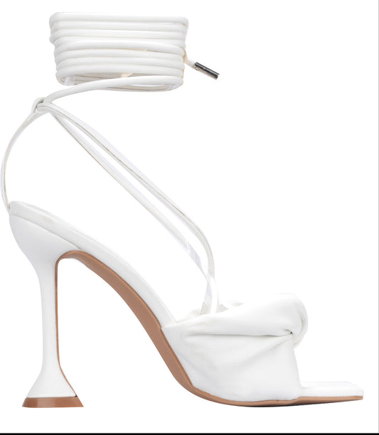 “Ms White” tie up sandals - Stilletoes Plus KV